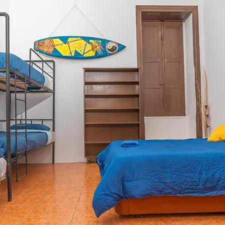 Atlantis Surf 게스트하우스