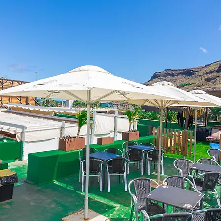 Atlantis Surf 게스트하우스