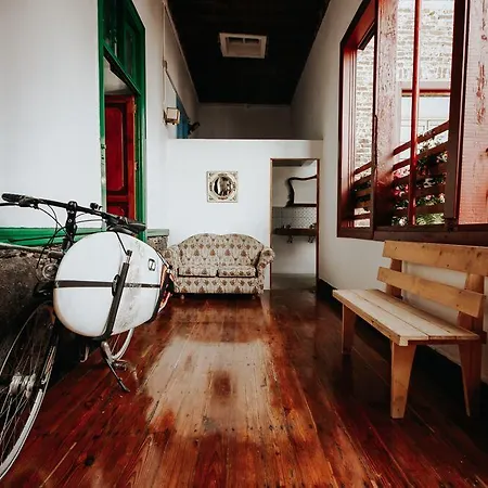 Atlantis Surf 모야