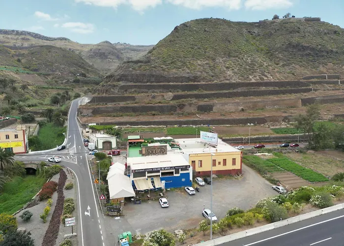 Atlantis Surf בית הארחה