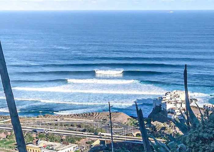 Atlantis Surf בית הארחה Moya (Gran Canaria)