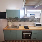 בית הארחה Atlantis Surf *