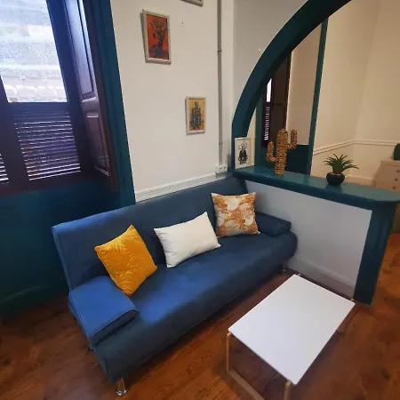 Atlantis Surf Guest house *