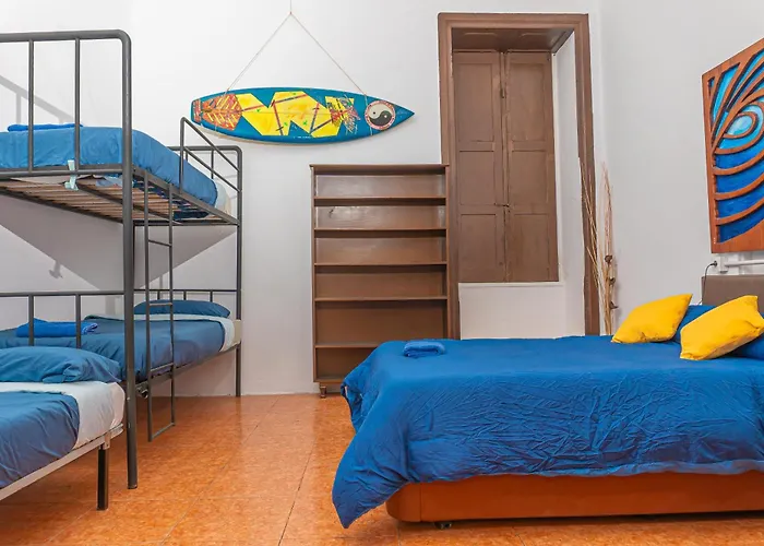 Atlantis Surf Pensión