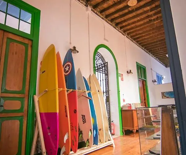 Pensión Atlantis Surf *