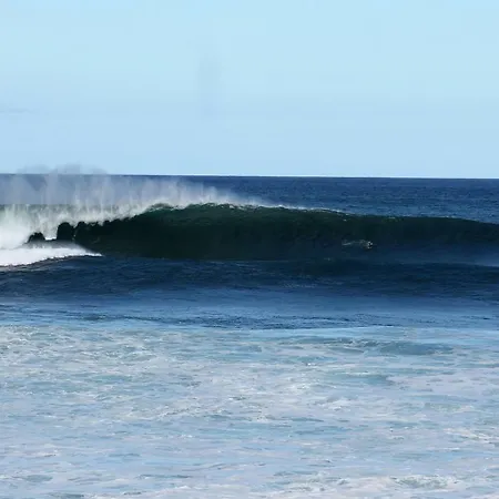Atlantis Surf 招待所 *